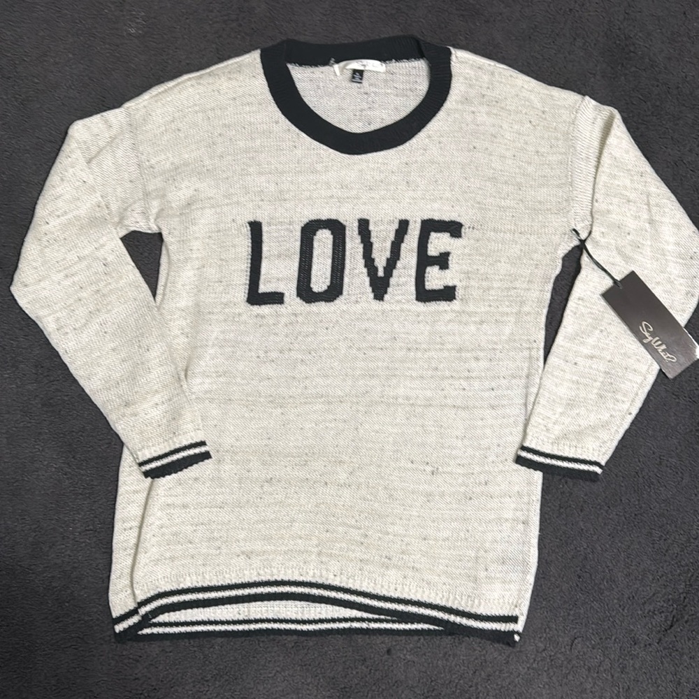 Women’s size XL sweater new with tags